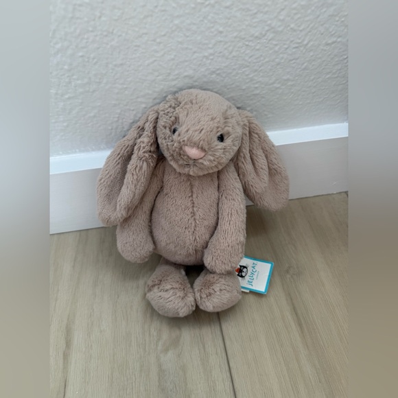 Jellycat Small Bashful Beige Bunny - Picture 2 of 9